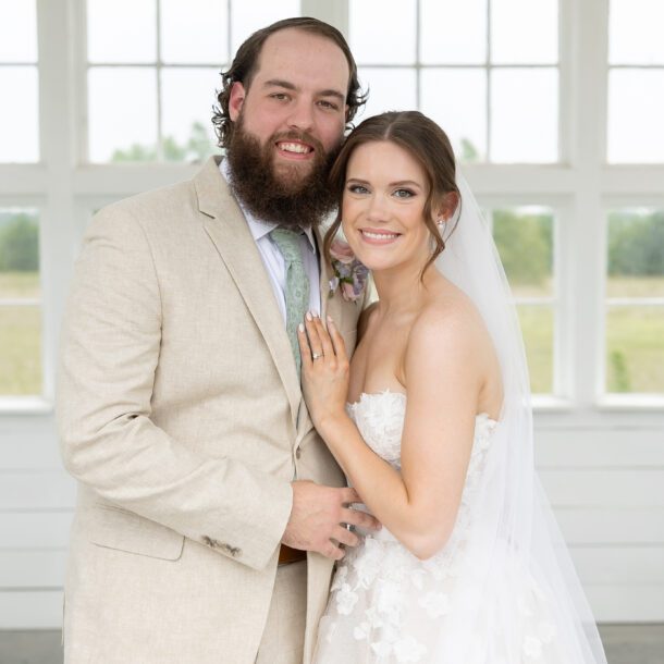 molly2 davis grey farms wedding bushel peck photo 4 scaled