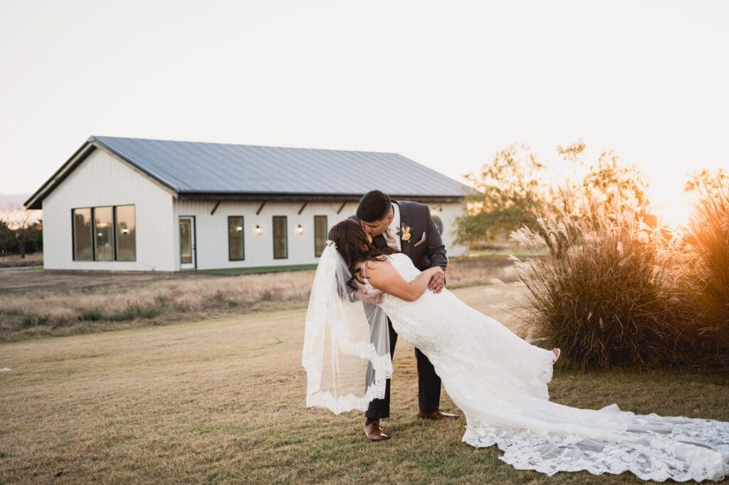 classic wedding photography bushel peck photo 17 When is ‘golden hour’ and how can you make the most of it?