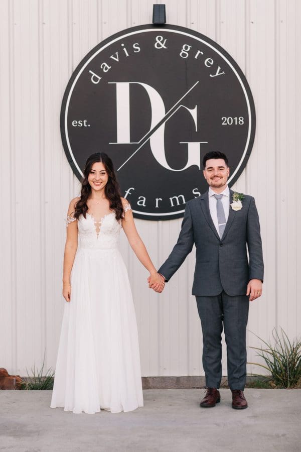 free wedding resources By Bushel + Peck Photo.