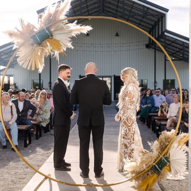 sydne aaron davis grey farms wedding bushelpeck photography 55