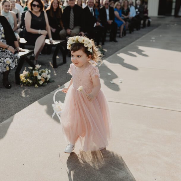 davis and grey farms wedding bushel peck photo6